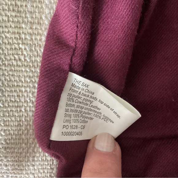 The Sak Gray Leather Shoulder Bag - Picture 6 of 9